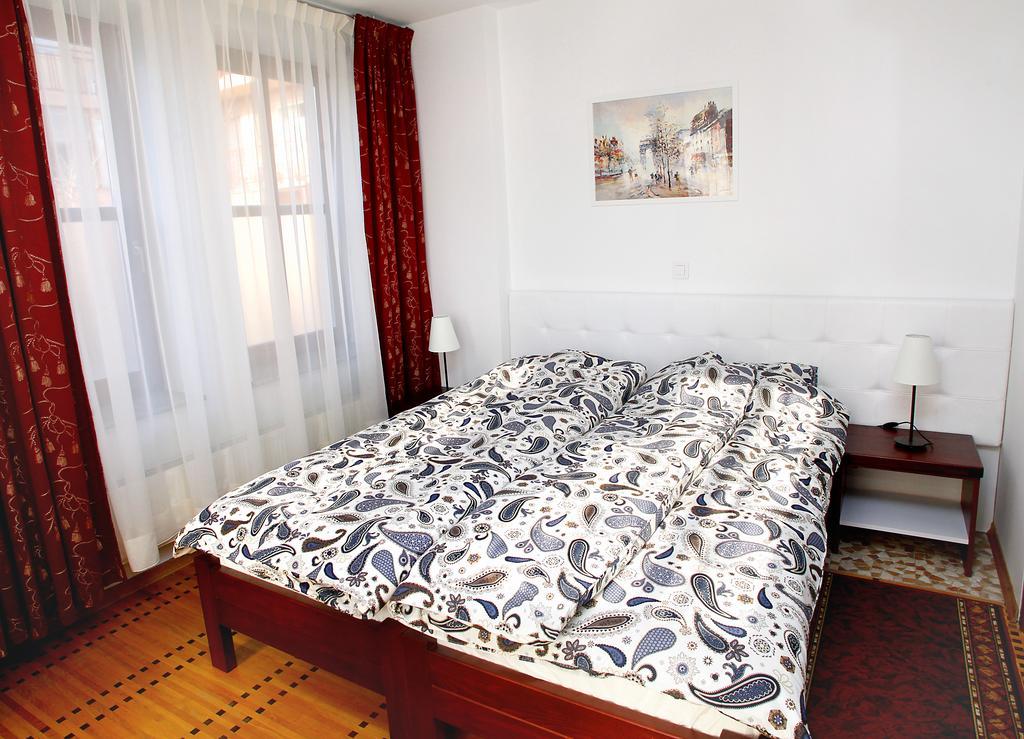 Guest House Isabel Загреб Екстериор снимка